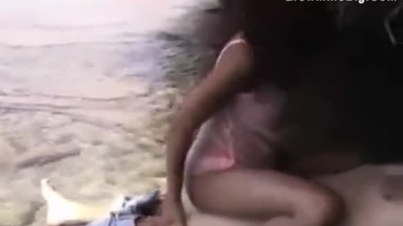 Beach sex with a tight asian chick
