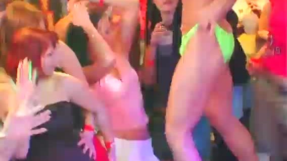 The army chap dancing undress and exciting cheeks showing them huge cock